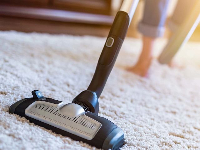 shawmark-2022-FloorCare-Vacuuming